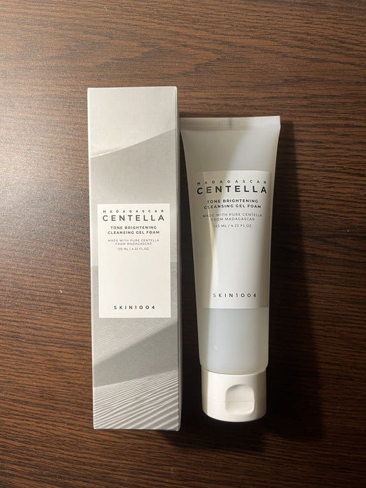 Madagascar Centella Tone Brightening Cleansing Gel Foam