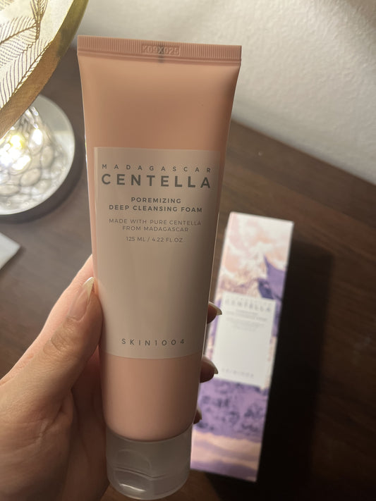 Madagascar Centella Poremizing Deep Cleansing Foam